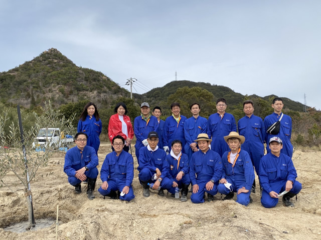 「柚の浜」元・荒廃地でのオリーブの植樹式8