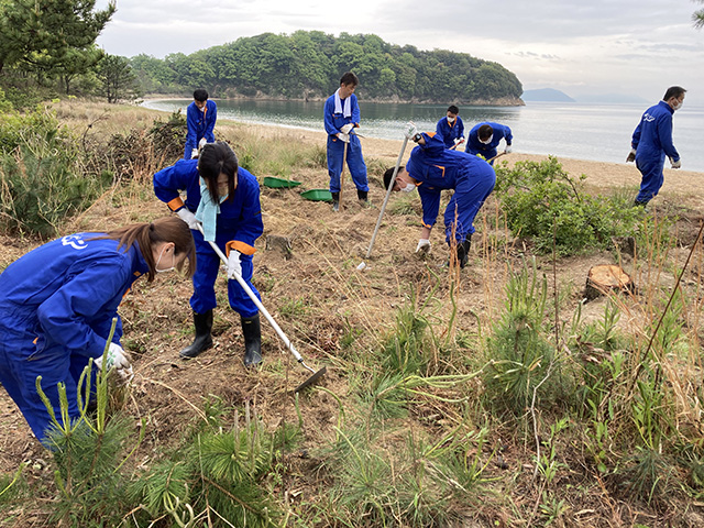 2021-4-23-24 「柚の浜」荒廃地の整備 雑草等の除去作業2