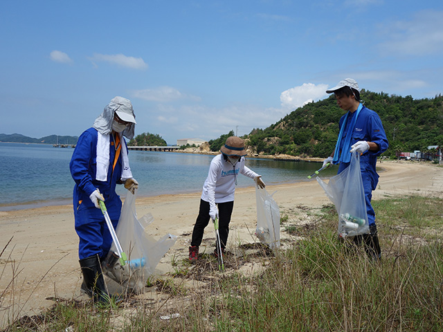 「柚の浜」荒廃地の整備 雑草等の除去作業3