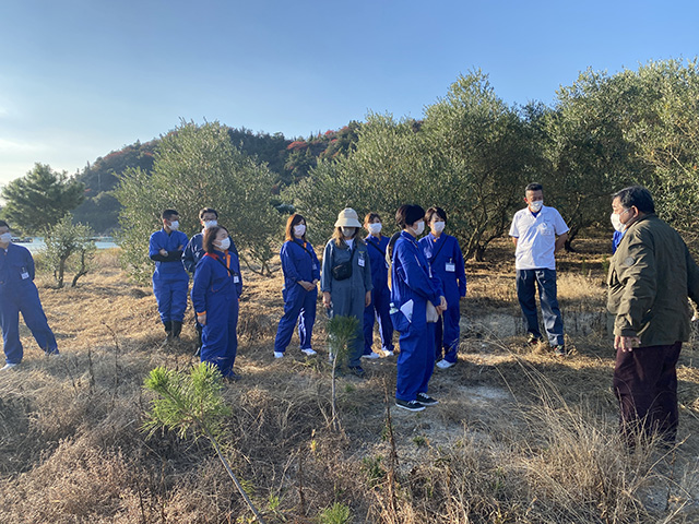 2021-10-28「不法投棄現場」や「豊島のこころ資料館」の見学8