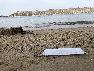 2022-10-28 海岸漂着ゴミ回収活動現場1
