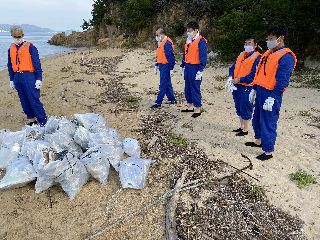 2022-10-28 海岸漂着ゴミ回収活動現場4