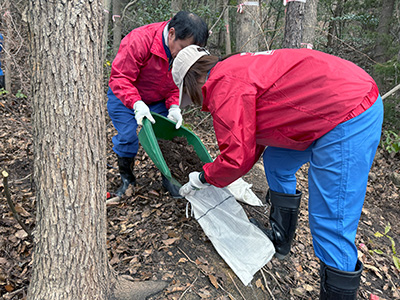 2023-02-01雑草の除去作業2