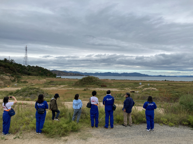 【不法投棄現場】豊島事件について現場で学ぶ様子